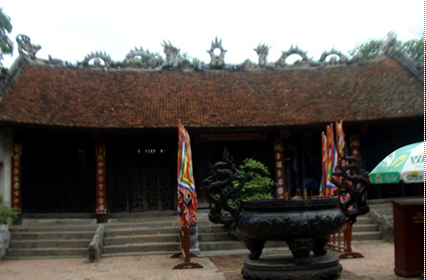 Rùng rợn chuyện 'ma hành' khi phá mộ vua Trần Rùng rợn chuyện 'ma hành' khi phá mộ vua Trần